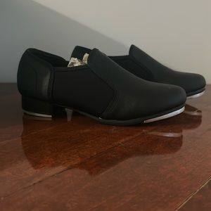 Girls tap dancing shoes